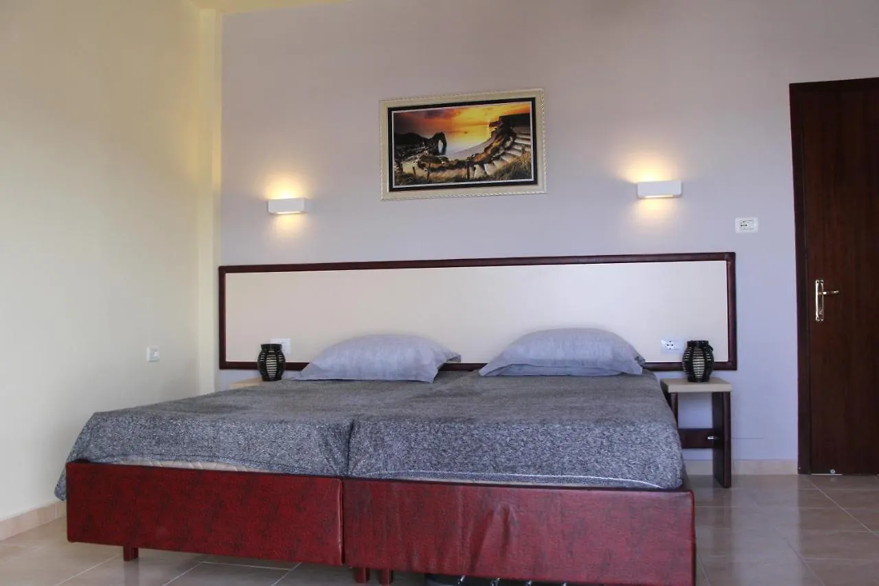 Hotel Ronaldo Ksamil 0*,  Albanien
